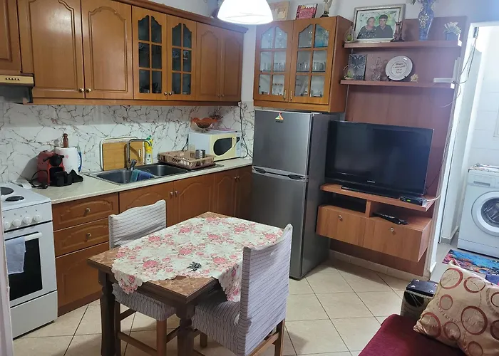 Geri Apartment